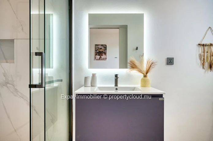 À VENDRE – Appartement neuf, meublé, avec grande terrasse & piscine commune à Péreybère