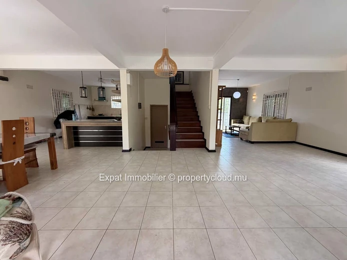 Villa individuelle 3 chambres à louer – Péreybère, grand terrain arboré