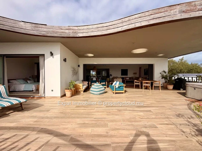 Penthouse d’exception avec vue panoramique sur le Coin de Mire – À louer à Cap Malheureux