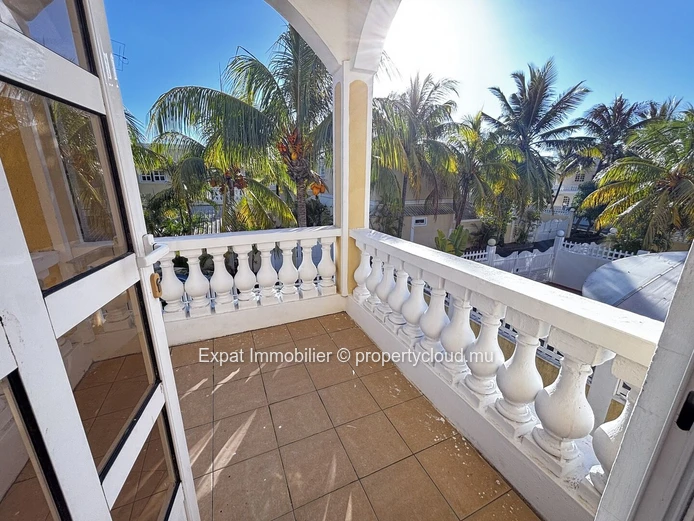Duplex avec piscine en résidence sécurisée – Péreybère