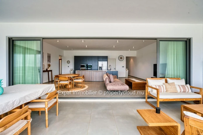 À VENDRE – Appartement neuf, meublé, avec grande terrasse & piscine commune à Péreybère