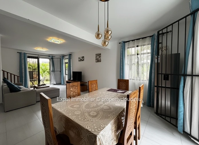 Villa Recente Avec Piscine & Rooftop – Veritable Opportunite À Trou Aux Biches