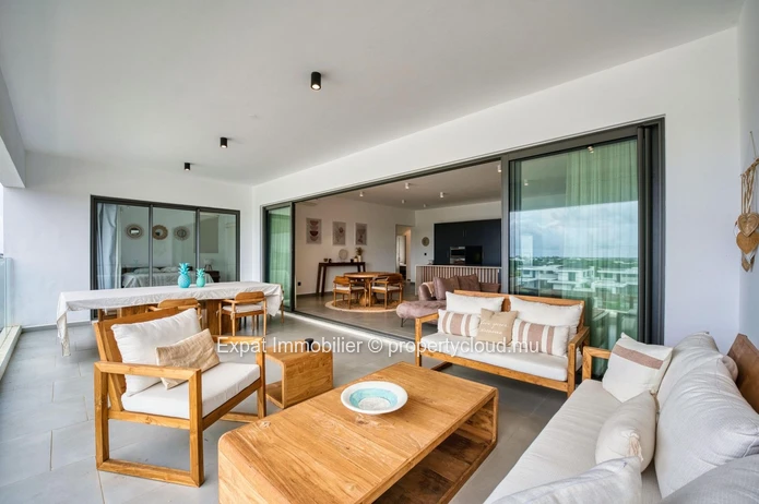 À VENDRE – Appartement neuf, meublé, avec grande terrasse & piscine commune à Péreybère