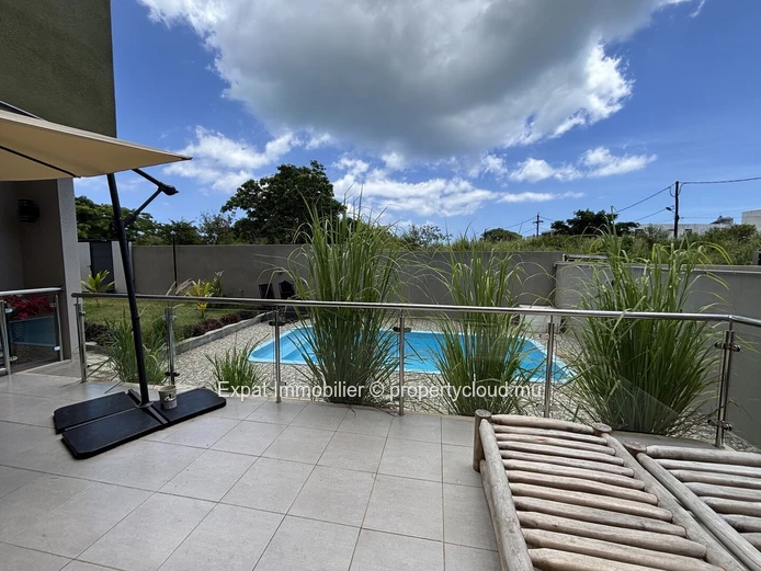 Villa Familiale Avec Piscine Sécurisée À Grand Baie – Environnement Calme
