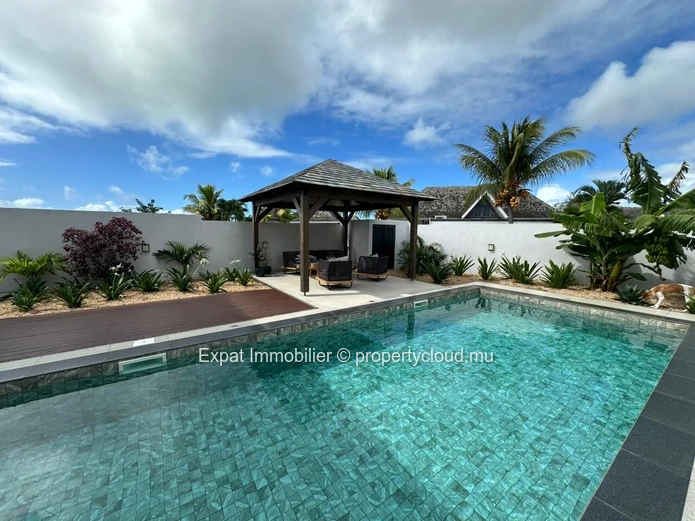 Villa Neuve Avec Piscine, Kiosque Et Garage Double Télécommandé – Grand Baie