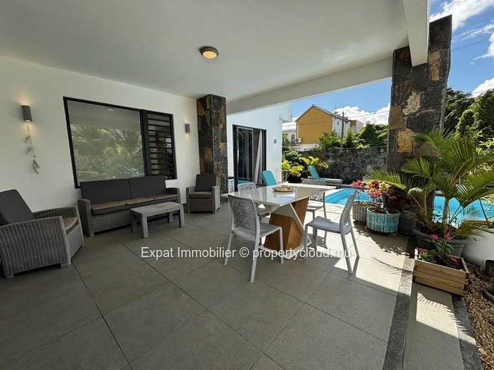 Exclusivité – Villa Contemporaine Avec Séjour Cathédrale, Jardin & Piscine – Péreybère