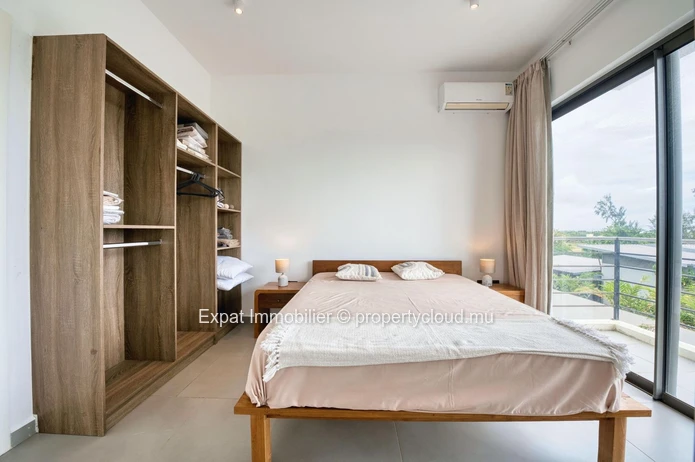 À VENDRE – Appartement neuf, meublé, avec grande terrasse & piscine commune à Péreybère