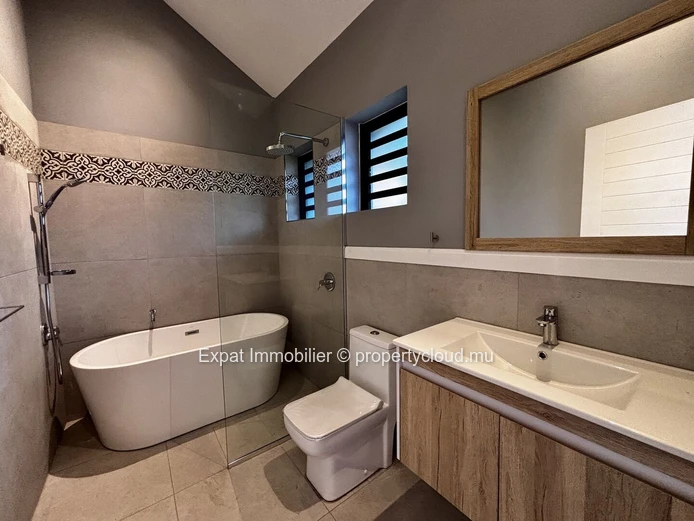 Villa d’exception avec vue mer, piscine à débordement et jardin paysager – Belle Vue