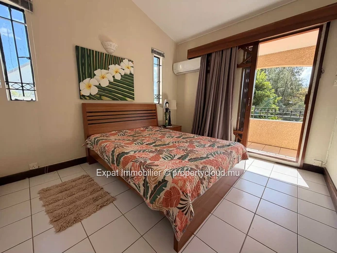 Maison familiale 3 chambres + bureau avec piscine et vue montagne – À louer à Tamarin