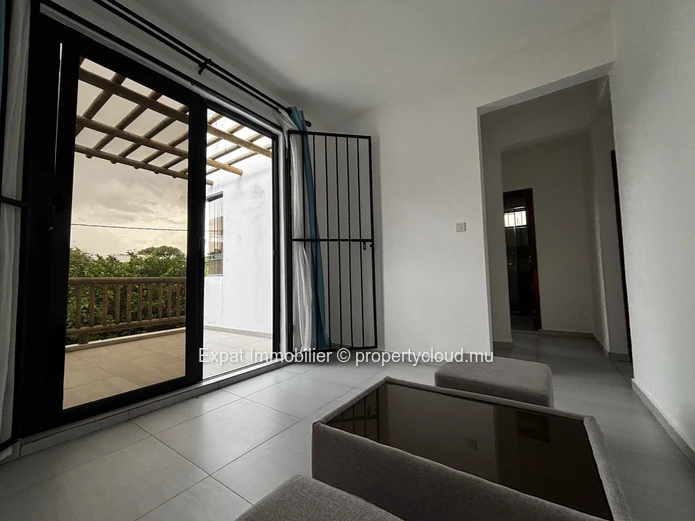 Villa Recente Avec Piscine & Rooftop – Veritable Opportunite À Trou Aux Biches