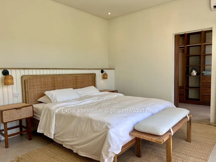 Disponible à la vente – Villa moderne avec piscine individuelle à Chemin Vingt Pied – Grand Baie – Accessible uniquem...