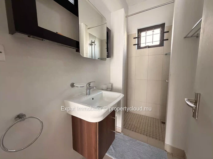 Appartement 2 chambres avec piscine commune à louer à Flic-en-Flac – À seulement 500 mètres de la plage