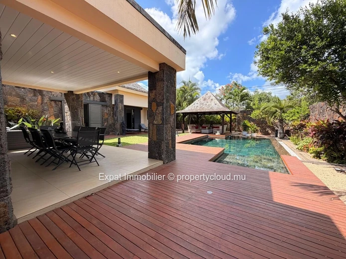 À LOUER – Sublime villa 3 chambres en suite dans une résidence haut de gamme à Péreybère