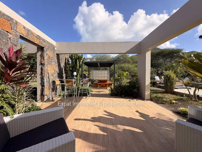 Villa d’exception sur 4 220 m² de terrain à louer – Belouguet, Tamarin