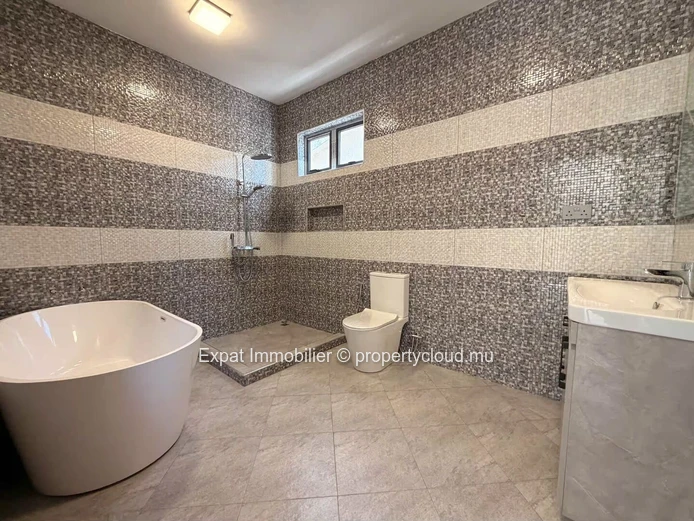 Villa neuve 5 chambres non meublée à louer – Cap Malheureux