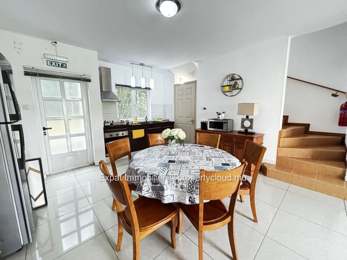 Duplex 3 Chambres En Résidence Avec Piscine – À 5 Minutes À Pied Du Centre De Grand Baie