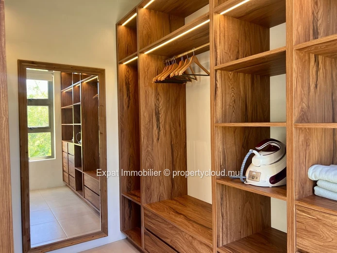 Disponible à la vente – Villa moderne avec piscine individuelle à Chemin Vingt Pied – Grand Baie – Accessible uniquem...