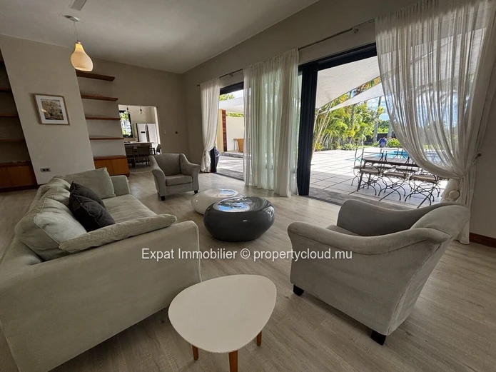 Villa D’Exception De 400 M² Sur 6000 M² De Jardin Paysager – Forêt Daruty