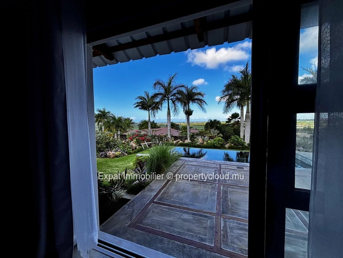 Villa d’exception avec vue mer, piscine à débordement et jardin paysager – Belle Vue
