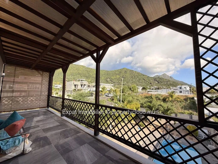 Villa individuelle 4 chambres avec piscine et vue exceptionnelle sur Le Morne – À louer à La Gaulette