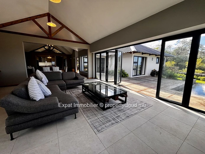 Villa d’exception avec vue mer, piscine à débordement et jardin paysager – Belle Vue