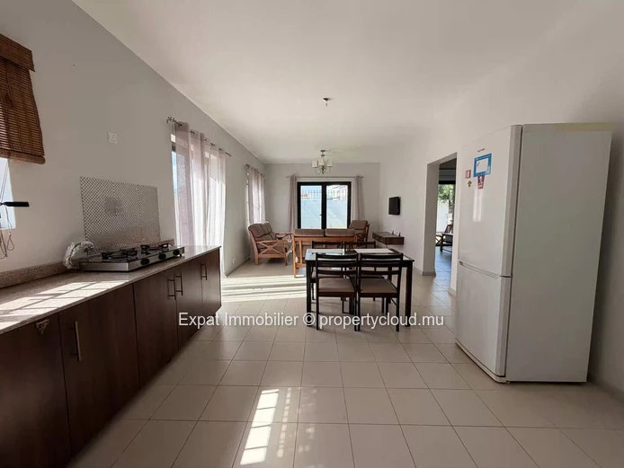 Appartement 2 chambres avec piscine commune à louer à Flic-en-Flac – À seulement 500 mètres de la plage