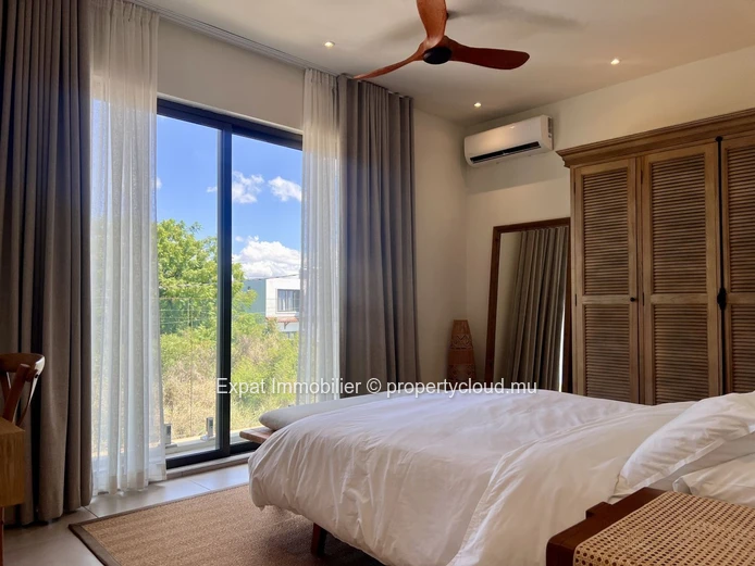 Disponible à la vente – Villa moderne avec piscine individuelle à Chemin Vingt Pied – Grand Baie – Accessible uniquem...