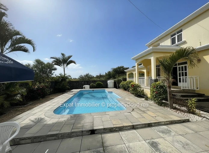 Villa Familiale 4 Chambres Avec Piscine Et Jardin – Grand Gaube